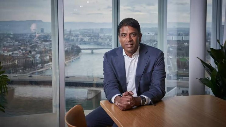 Vas Narasimhan: Der Novartis-CEO soll im amerikanischen KI-Unternehmen Anthropic einsitzen.