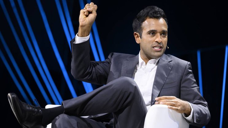 Auf der politischen Bühne poltert Vivek Ramaswamy mit Vorliebe gegen US-Behörden wie die FDA.